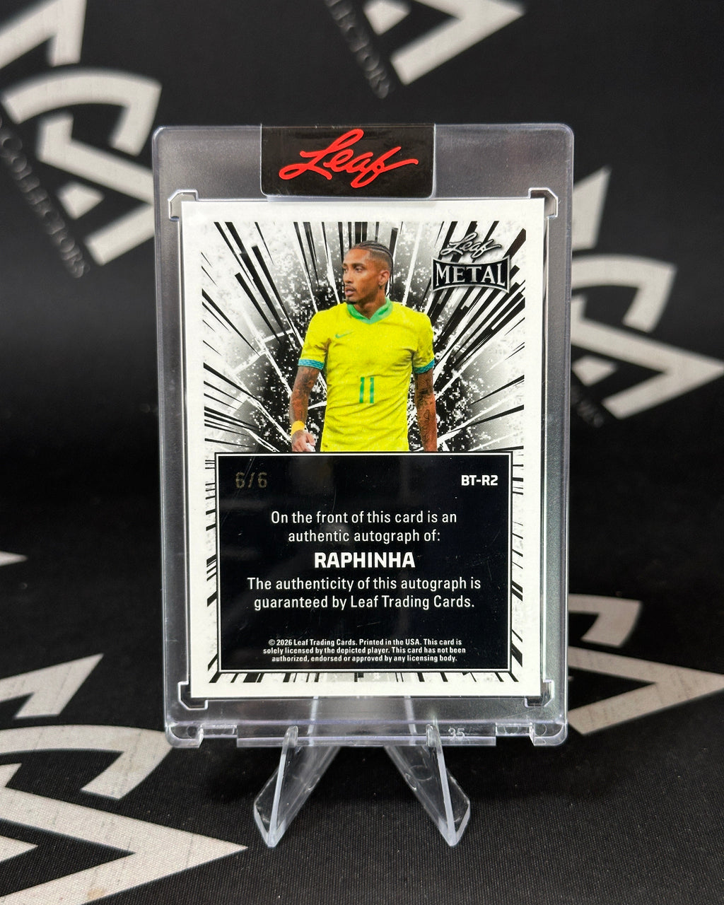 Raphinha – Autógrafo Paralelo Azul 6/6 En el mundo – Leaf Metal 2026