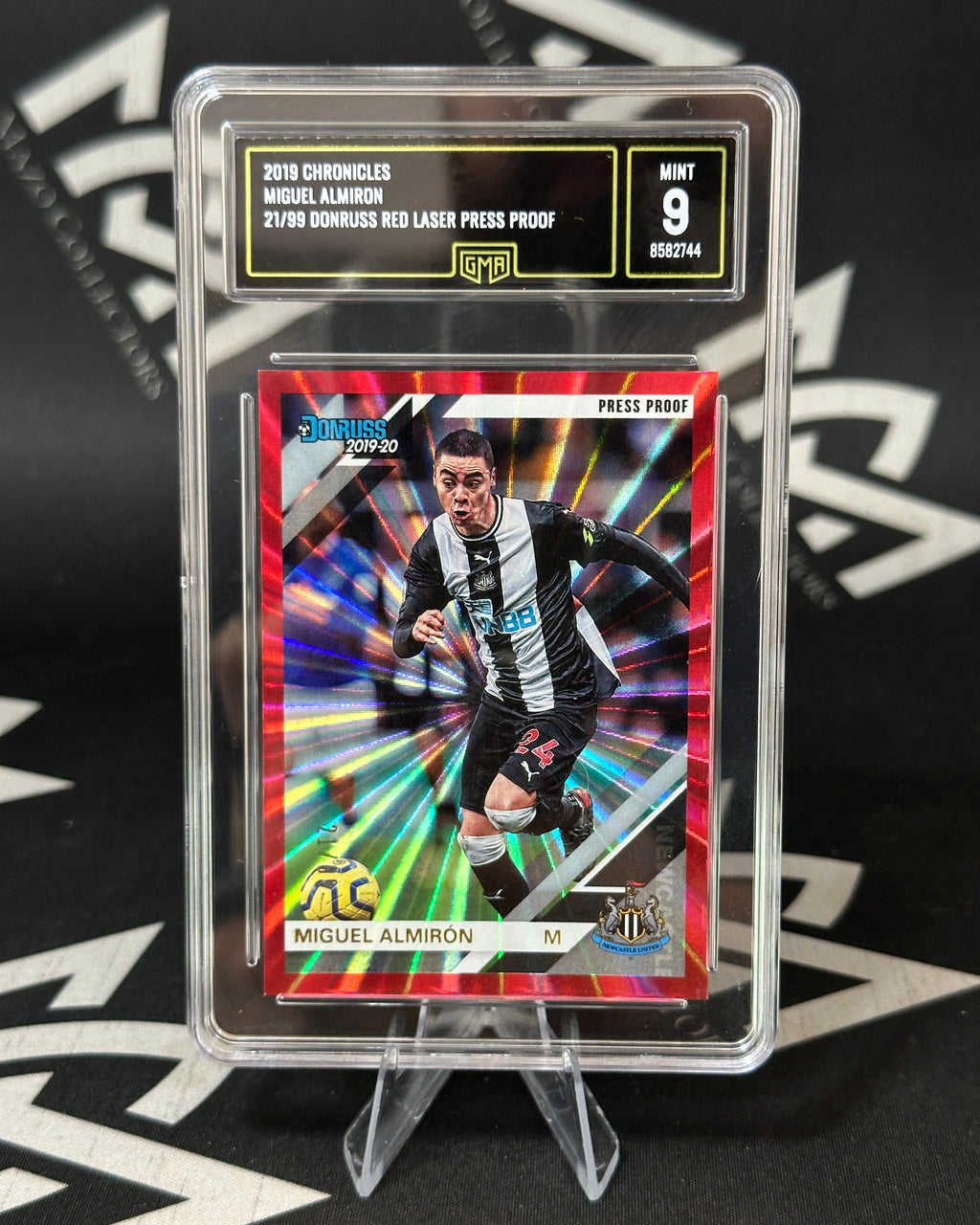 Miguel Almirón – Red Laser Press Proof 21/99 GMA 9 – Panini Donruss Chronicles 2019