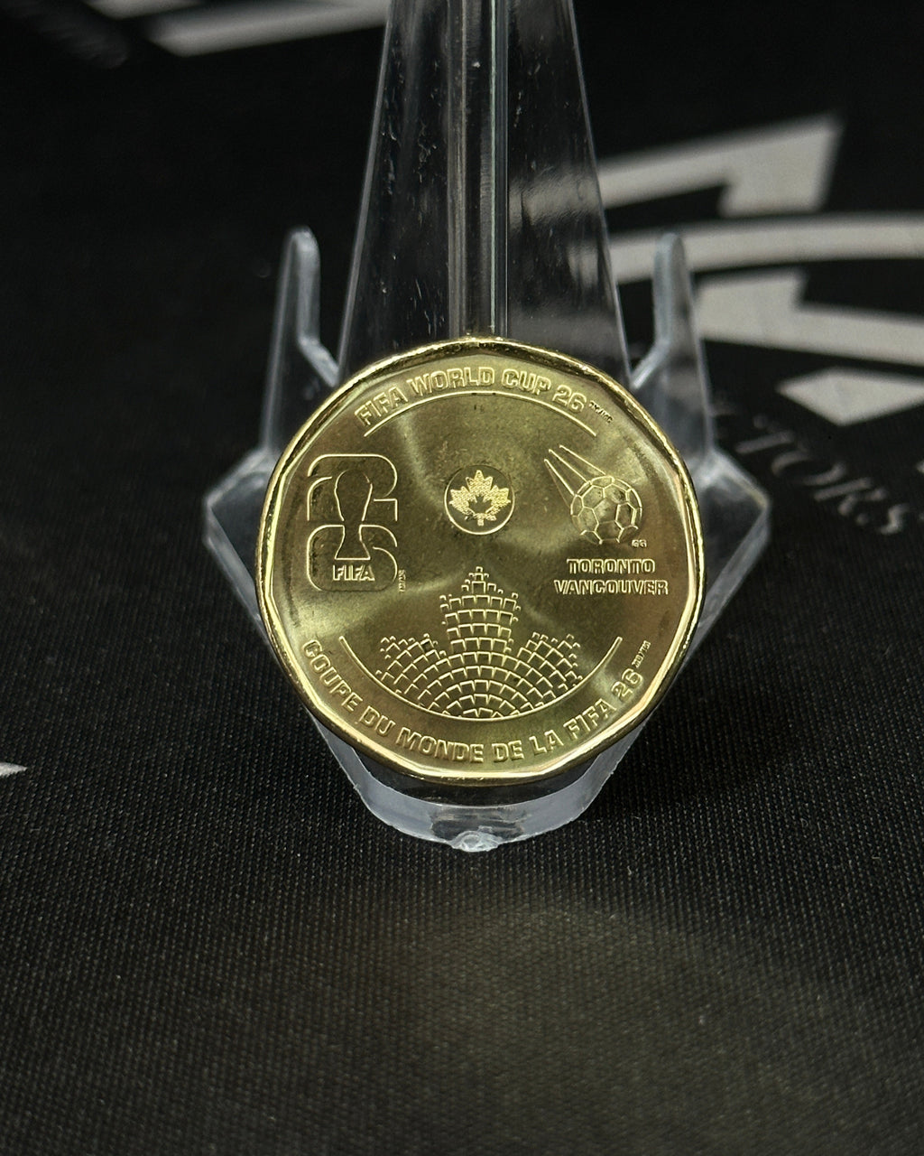 Moneda Conmemorativa Canadá FIFA World Cup 2026 – $1 – Maple Leaf Sin Color