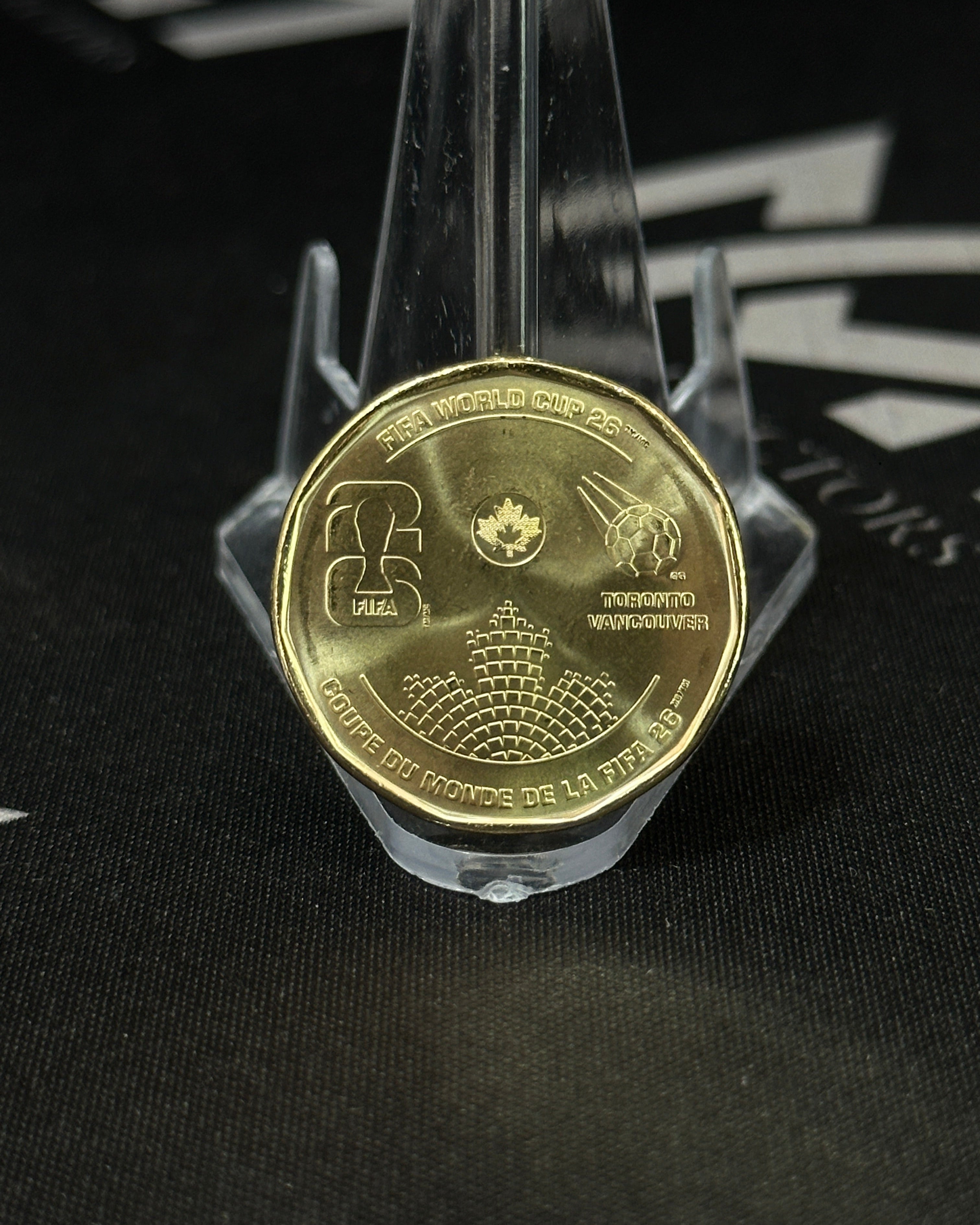 Moneda Conmemorativa Canadá FIFA World Cup 2026 – $1 – Maple Leaf Sin Color