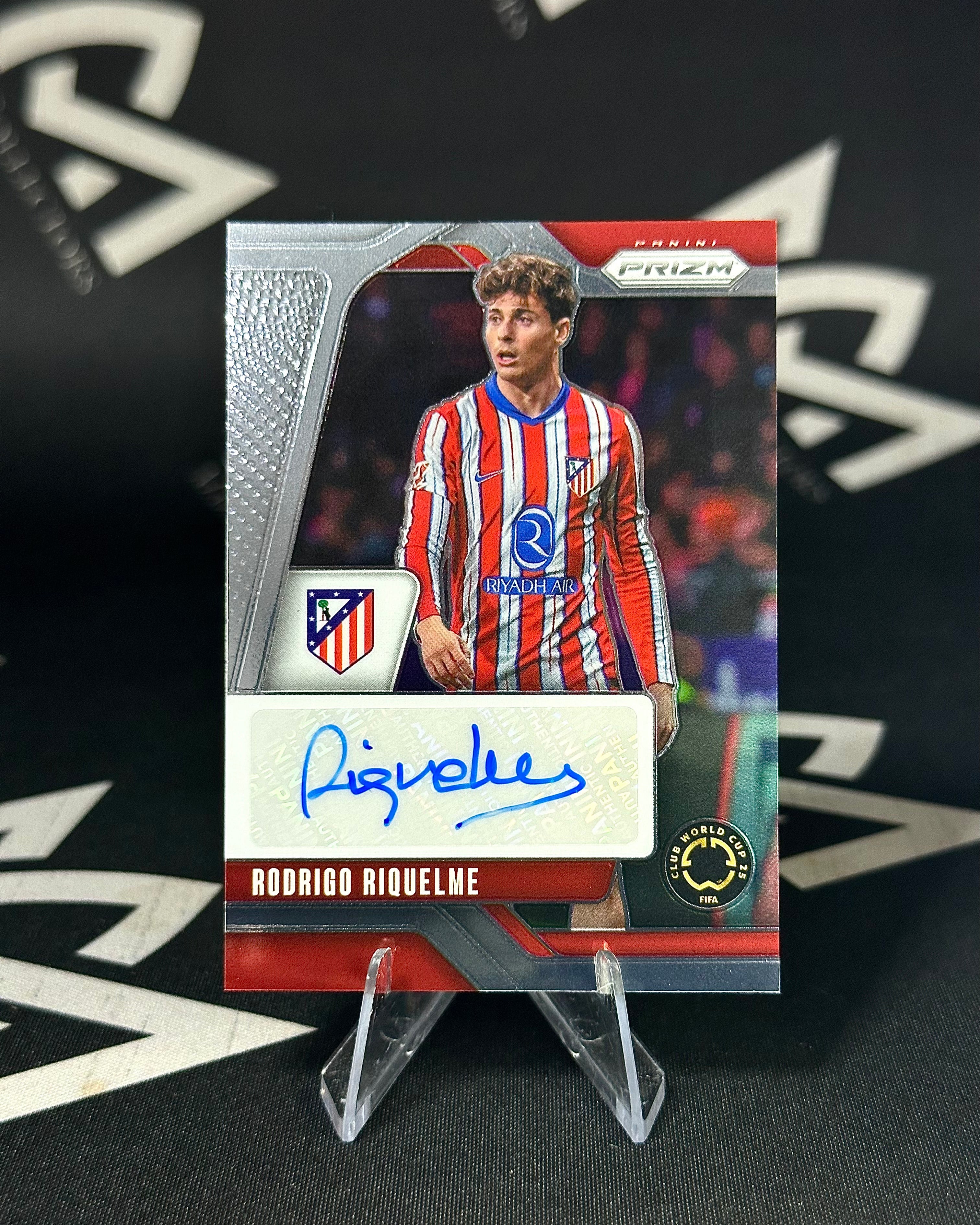 Rodrigo Riquelme – Autógrafo – Panini Prizm FIFA Club World Cup 2025