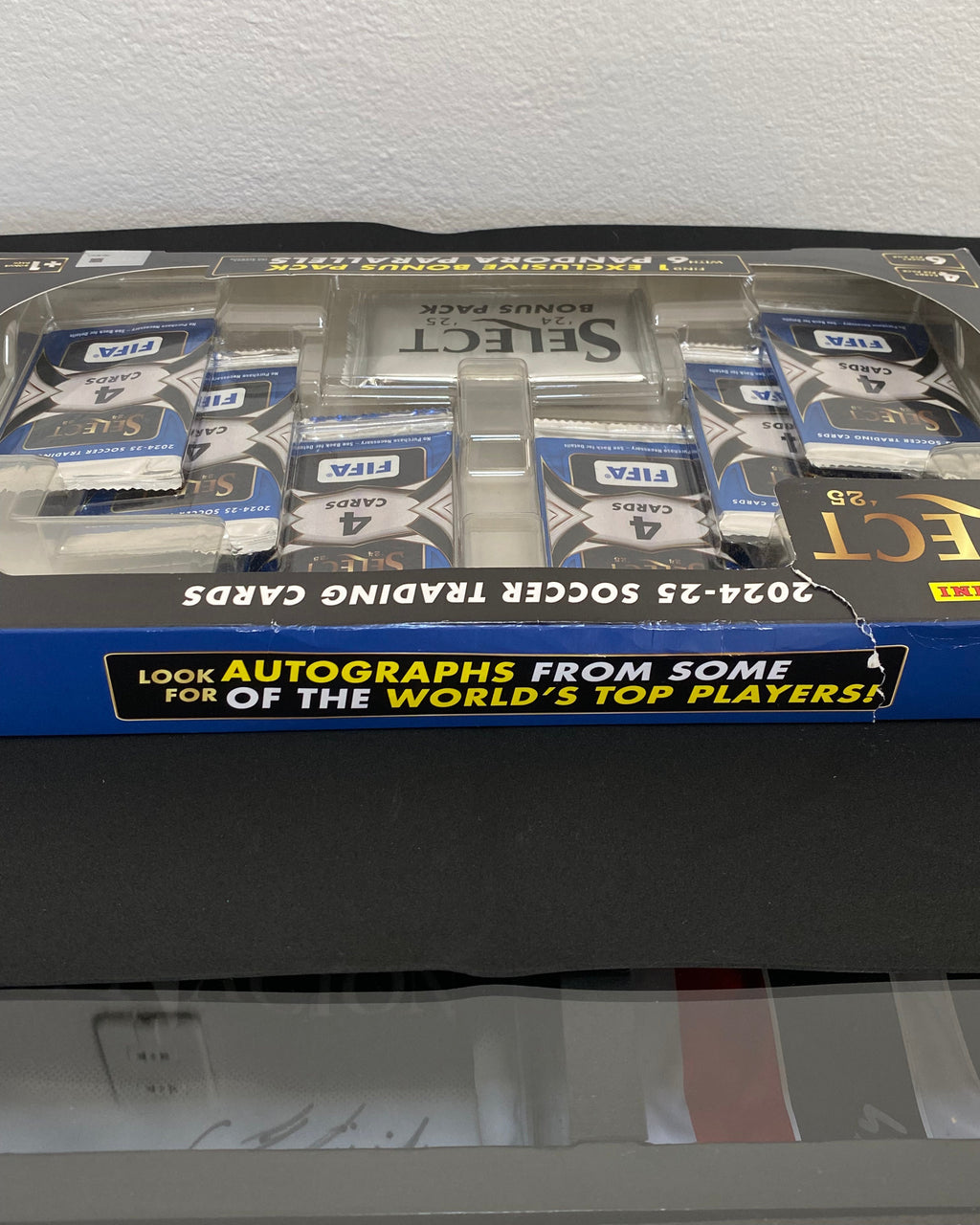 Caja Panini Select FIFA 2024-25 – 6 Sobres + 1 Bonus Pack Exclusivo