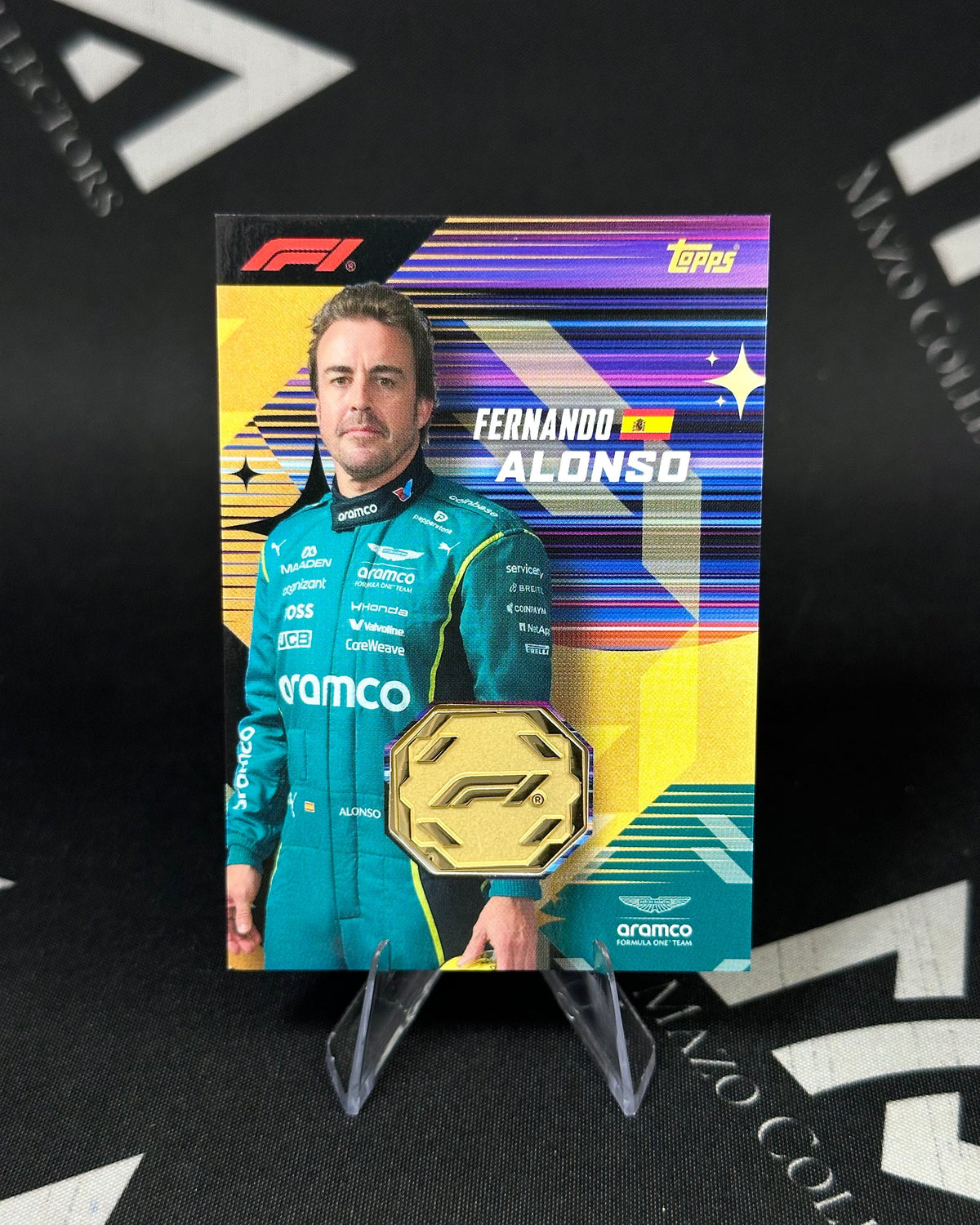 Fernando Alonso – Manufactured Relic – Topps Turbo Attax Formula 1 2026 (Reliquia de Metal F1)