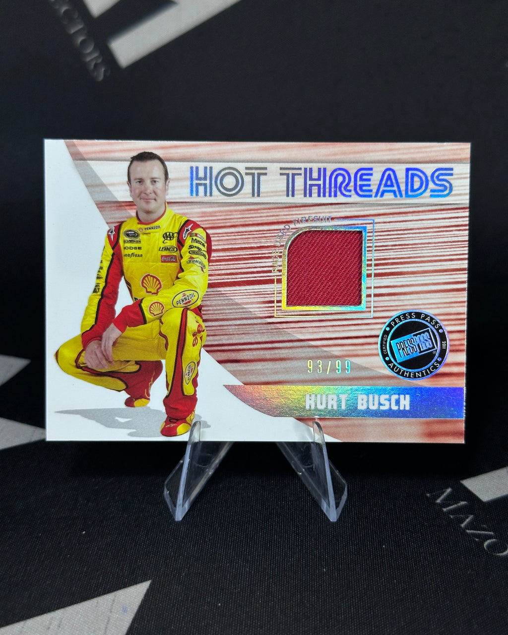 Kurt Busch – Hot Threads Relic Numerada 93/99 – Press Pass NASCAR 2011